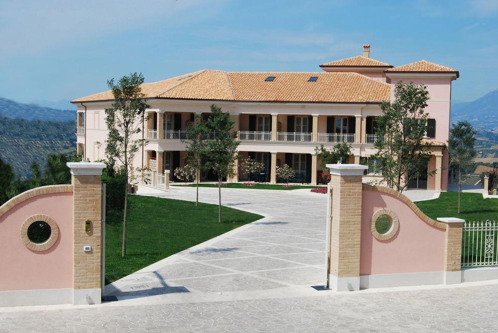 Incantea Resort Tortoreto Екстериор снимка
