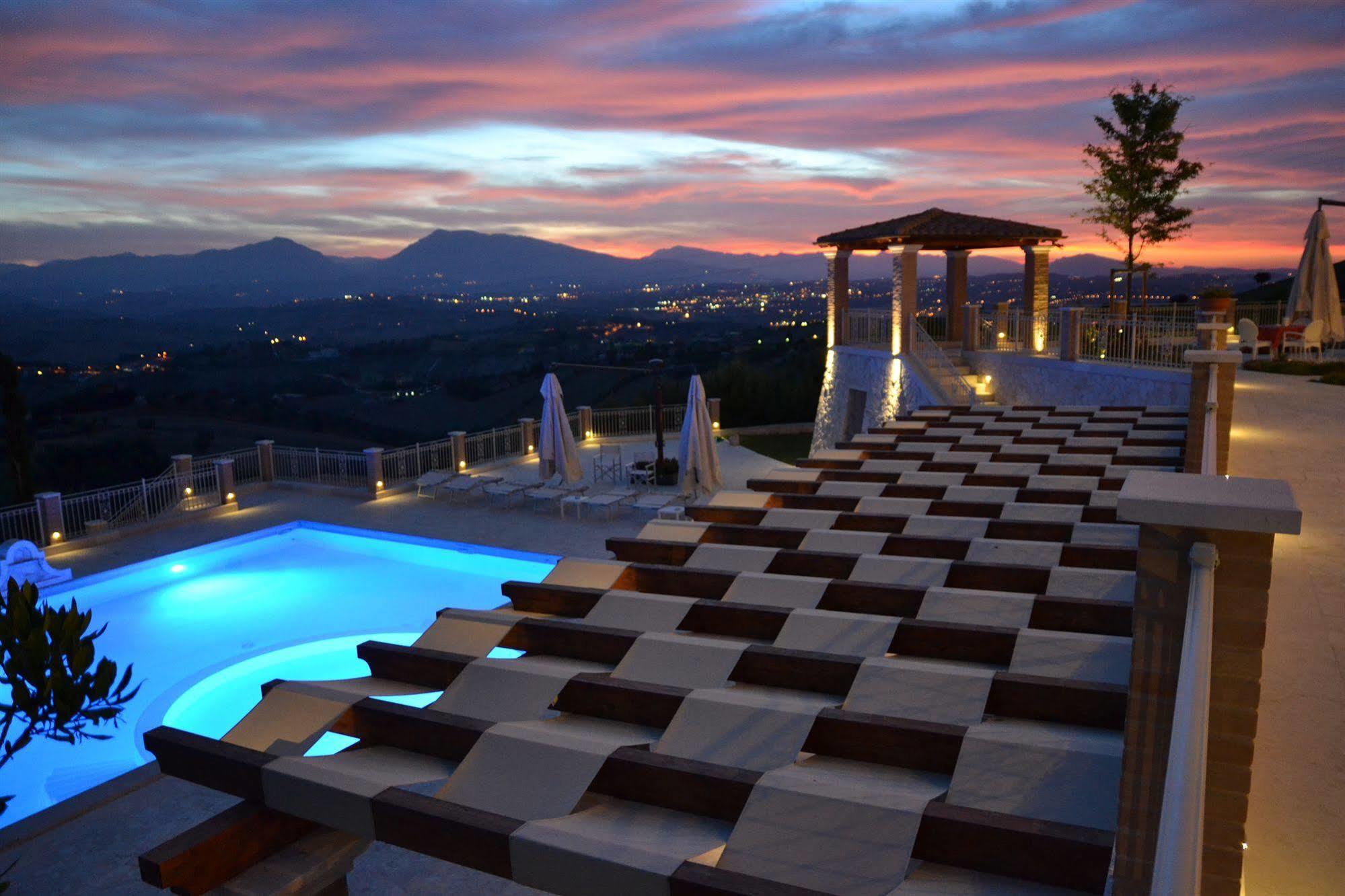 Incantea Resort Tortoreto Екстериор снимка