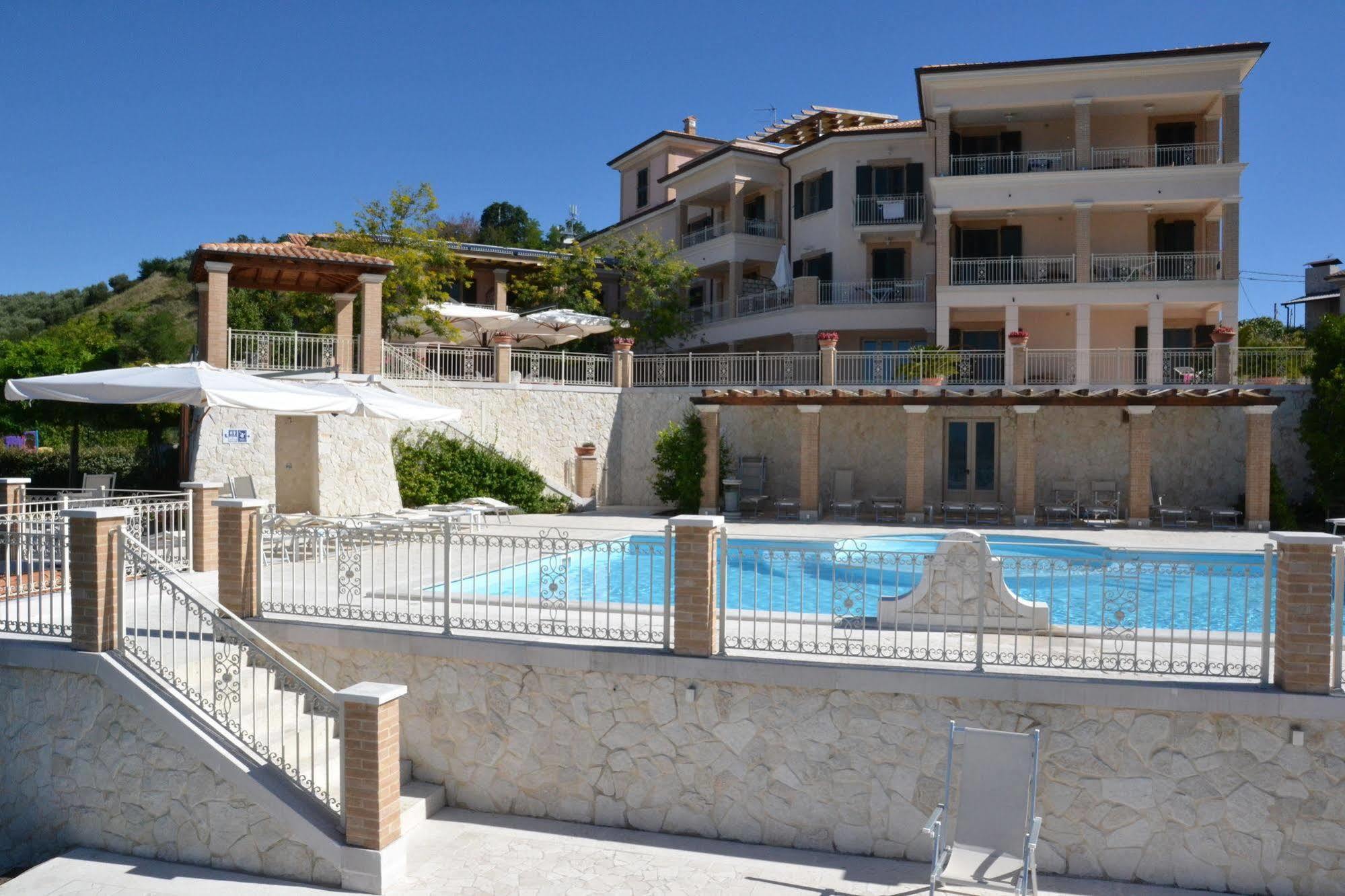 Incantea Resort Tortoreto Екстериор снимка